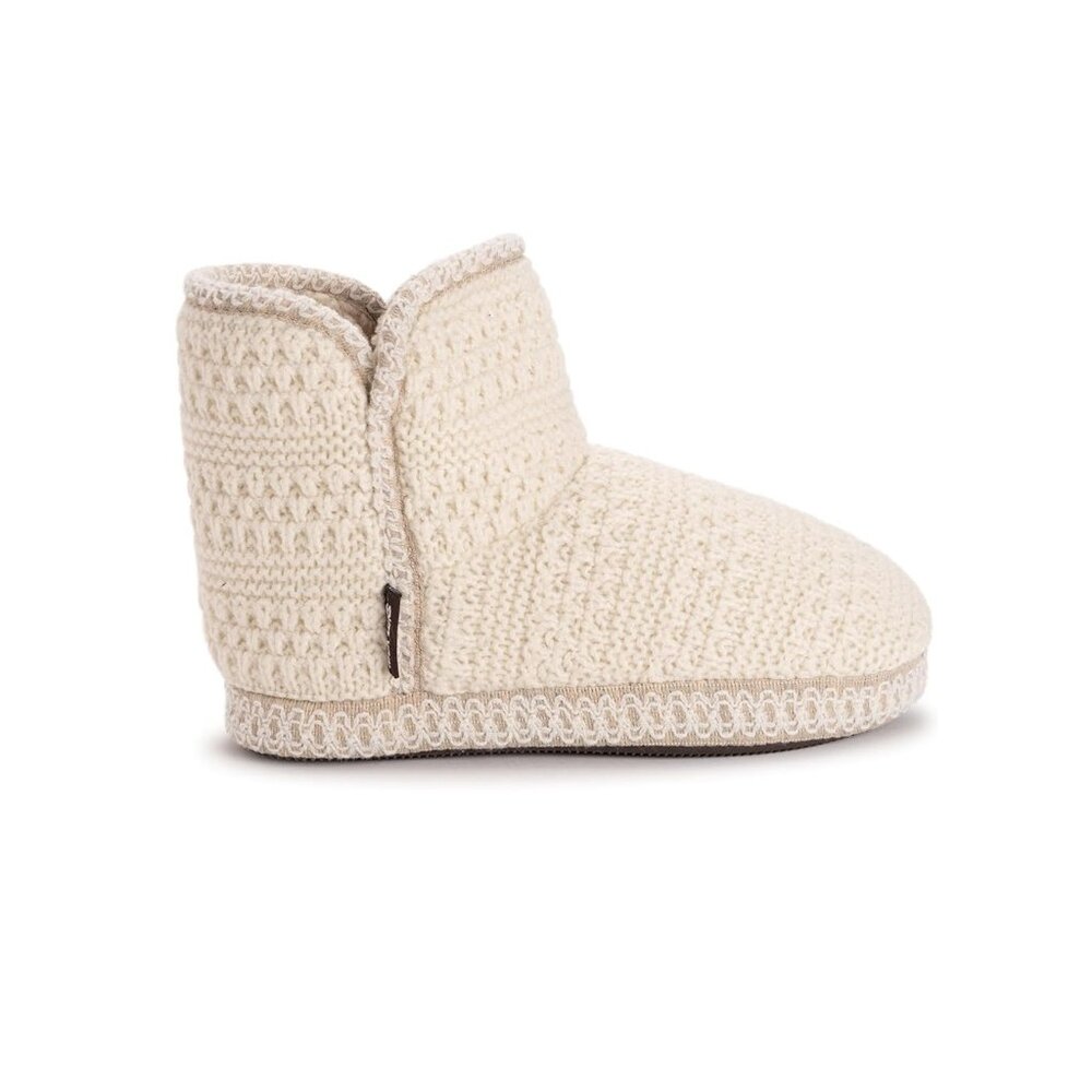 Muk Luks Women's Bootie Slippers - Ivory - size 5-6 NWT